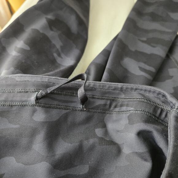 Lululemon Women's Sz 8 Base Pace High Rise Tight 25-Inch Gray Camo Leggings.Read - Picture 12 of 16